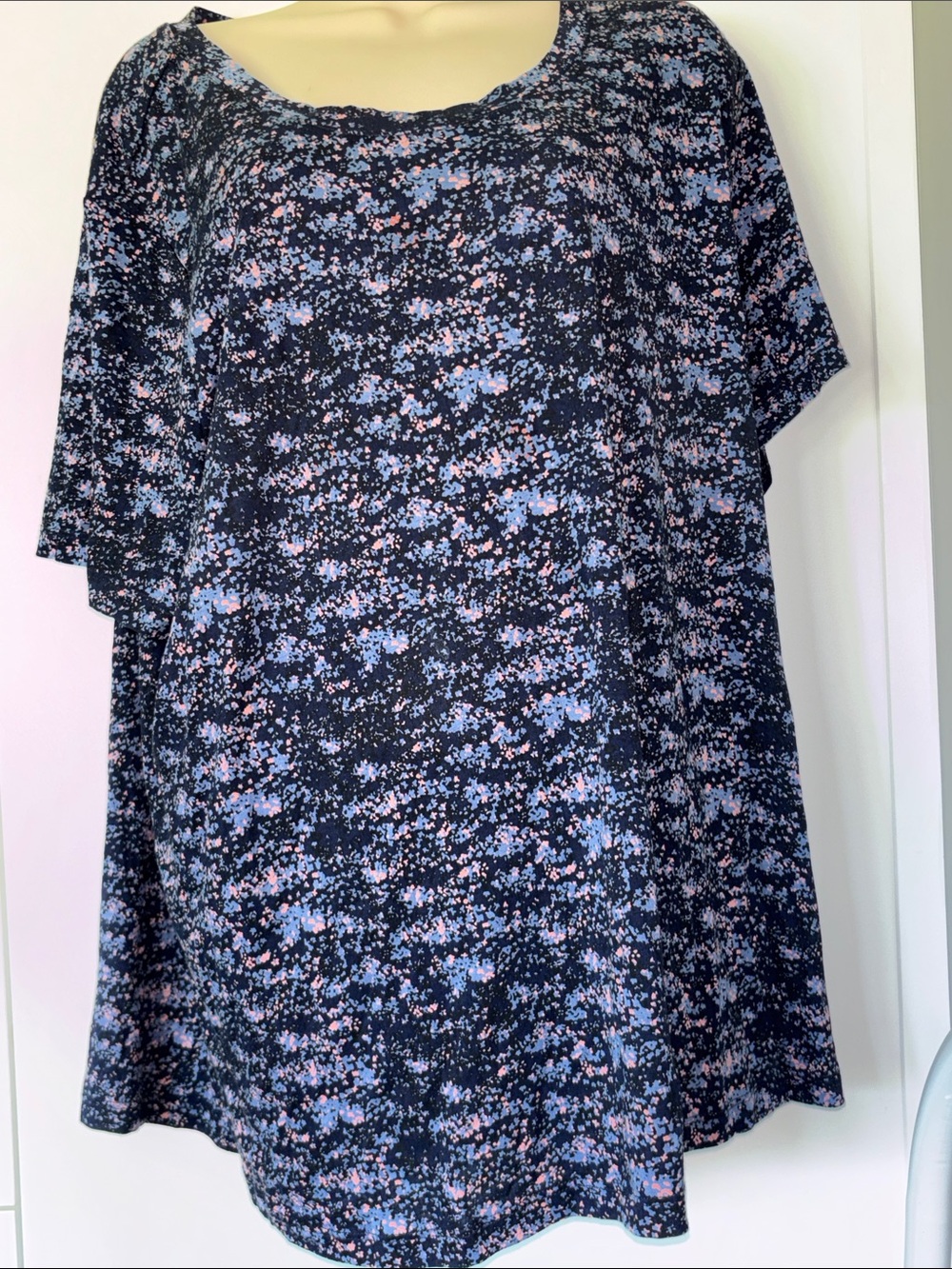 🍀3 for $25🍀 PENN Boyfriend Floral tshirt